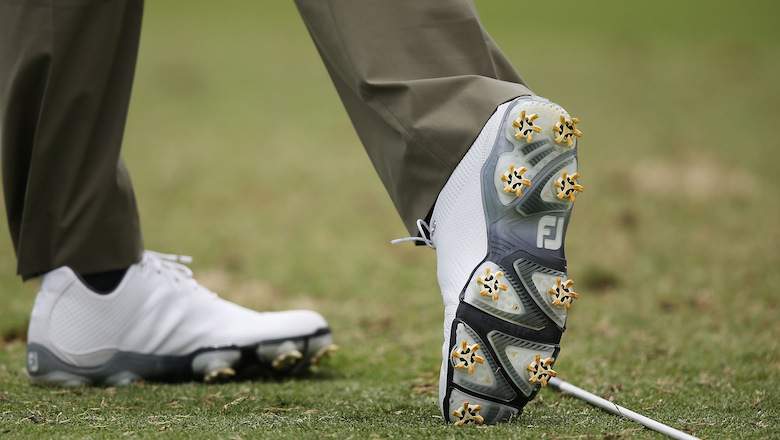 turf golf shoes